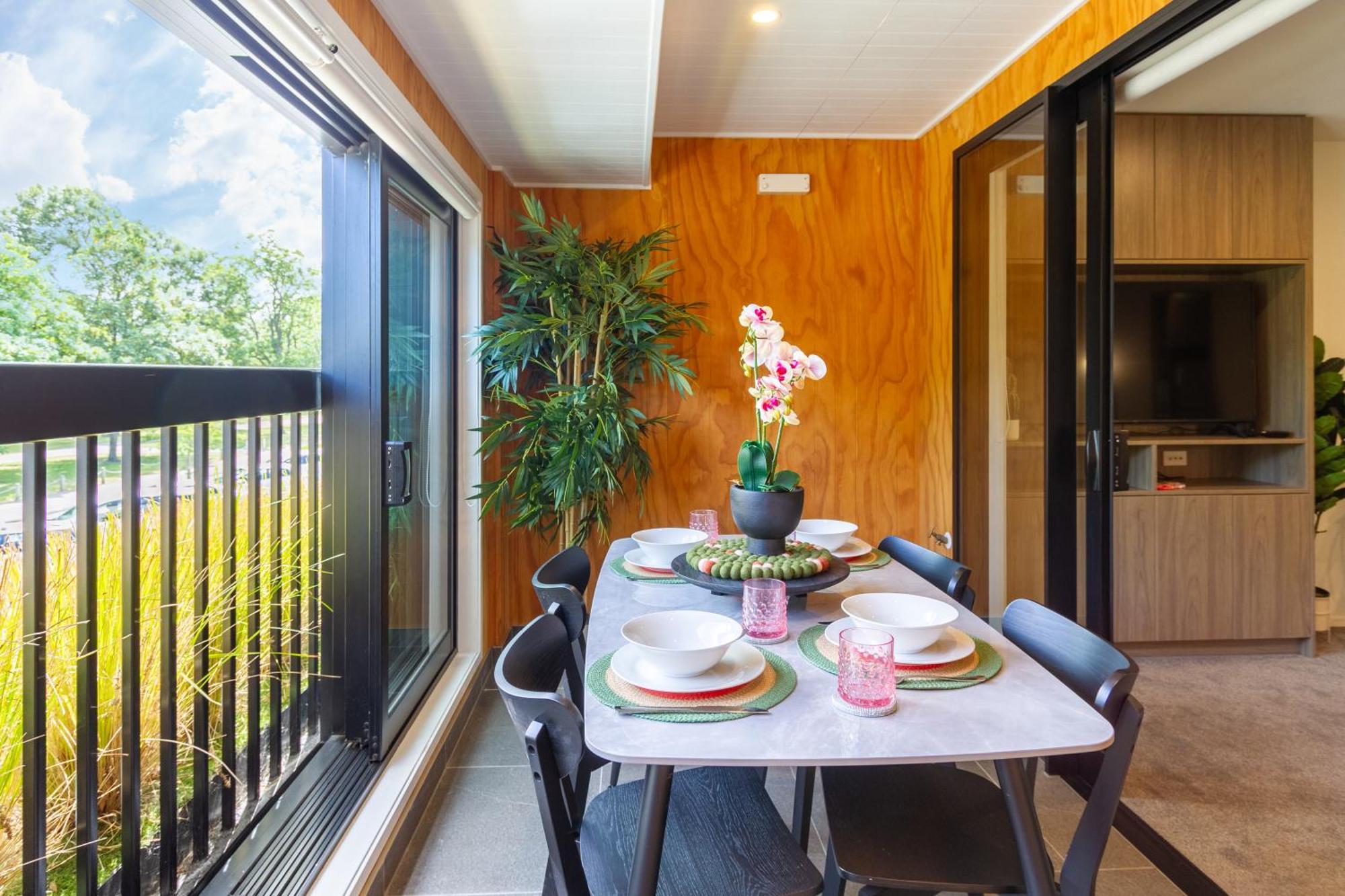 Cozy 1-Bed Apartment With Park Views, Sleeps 4 Christchurch Exteriér fotografie